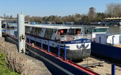 Expertise de coque du bateau à passagers LE RIVE DROITE à Paris sur la Seine